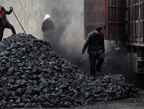 A Pollution Tariff Would Close China’s Trade Loopholes